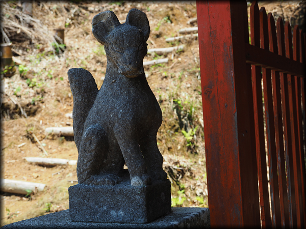 稲荷神社の狛犬