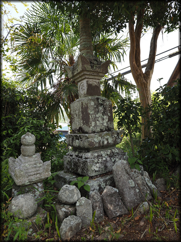 常香寺の宝篋印塔